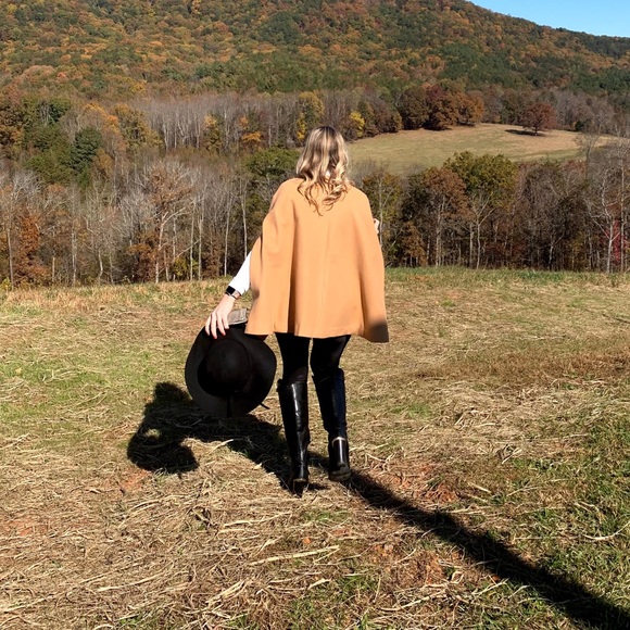 CAMEL COAT CAPE - Picture 3 of 3